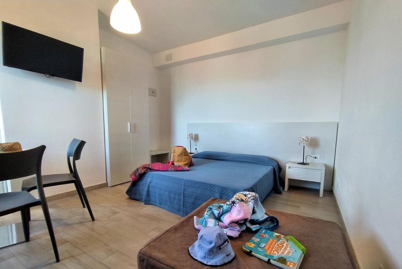 Testa Di Monaco - Basic Beach Accommodations Capo dʼOrlando المظهر الخارجي الصورة