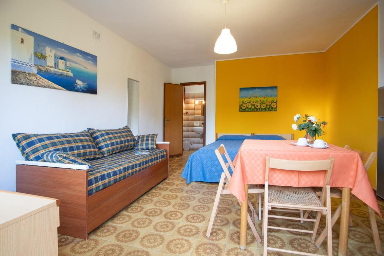 Testa Di Monaco - Basic Beach Accommodations Capo dʼOrlando المظهر الخارجي الصورة