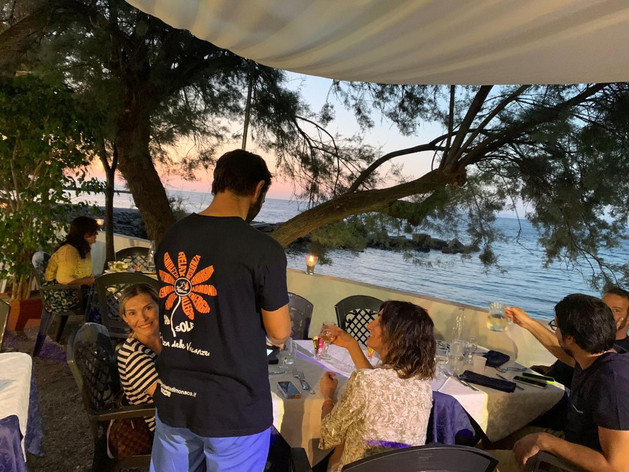Testa Di Monaco - Basic Beach Accommodations Capo dʼOrlando المظهر الخارجي الصورة